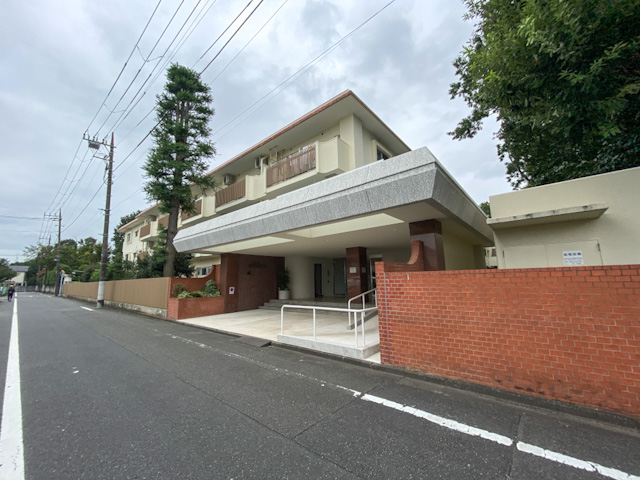 小上がりと掘りごたつと 123の内観