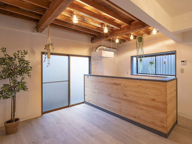 都心から離れた戸建て暮らし -の内観