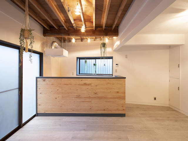 都心から離れた戸建て暮らし -の内観