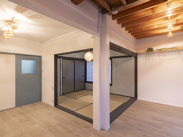 都心から離れた戸建て暮らし -の内観