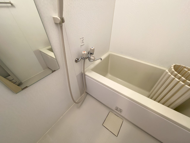 well sunlit room 404の内観