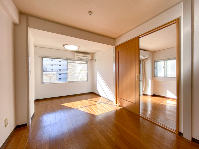 well sunlit room 404の内観