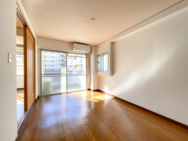 well sunlit room 404の内観