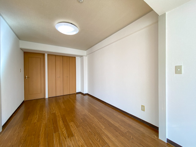 well sunlit room 404の内観