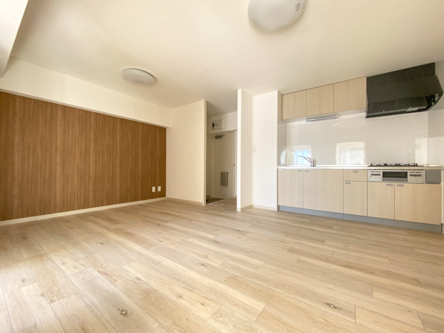 商店街をぶらりと 404の内観