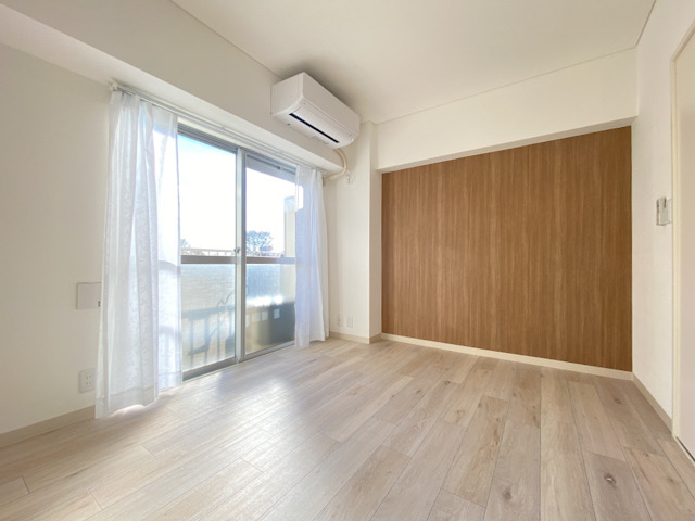 商店街をぶらりと 404の内観