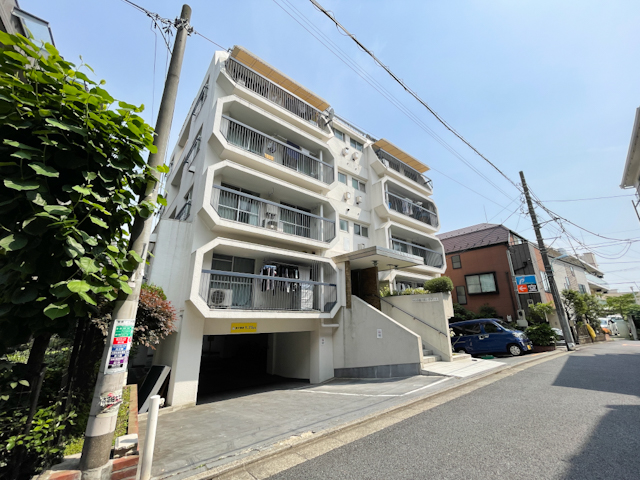 レトロを纏う 301の内観