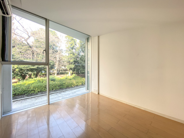 Green View 201の内観