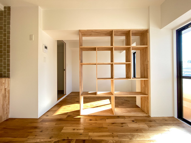 Book and me 403の外観