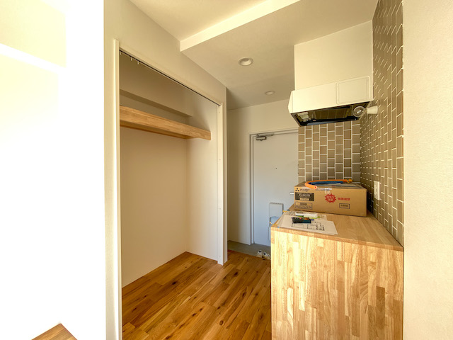 Book and me 403の内観