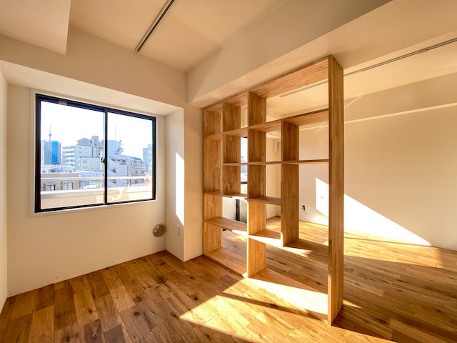 Book and me 403の内観