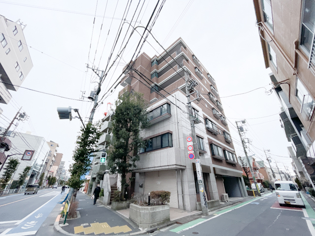 控えめだけど 301の内観