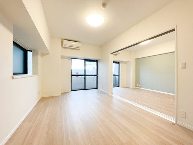 控えめだけど 301の内観