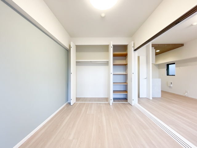 控えめだけど 301の内観