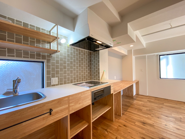 料理を並べて 501の外観