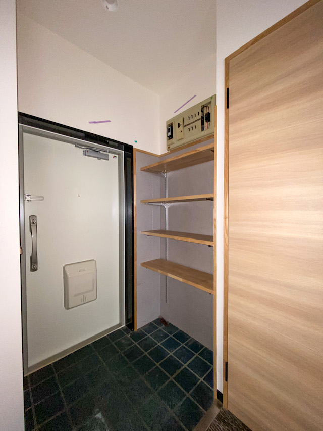御苑裏で会いましょう 207の内観