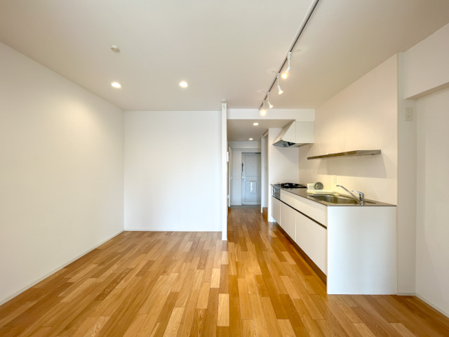 見晴らしの良いリノベ部屋 705の内観