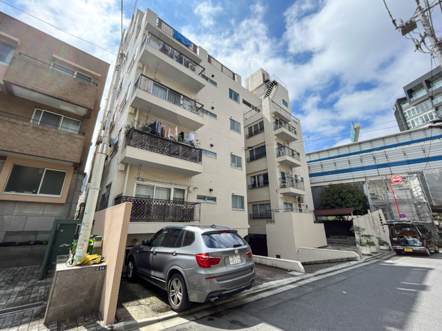 ナチュラルガール 406の内観