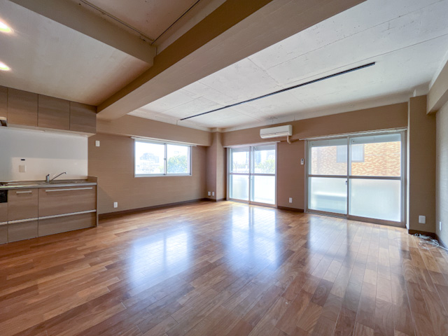 50㎡のワンルーム 502の内観