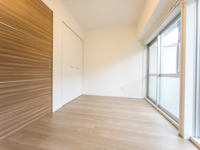 yellow door 204の内観