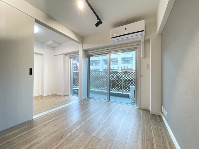 from now on 203の内観