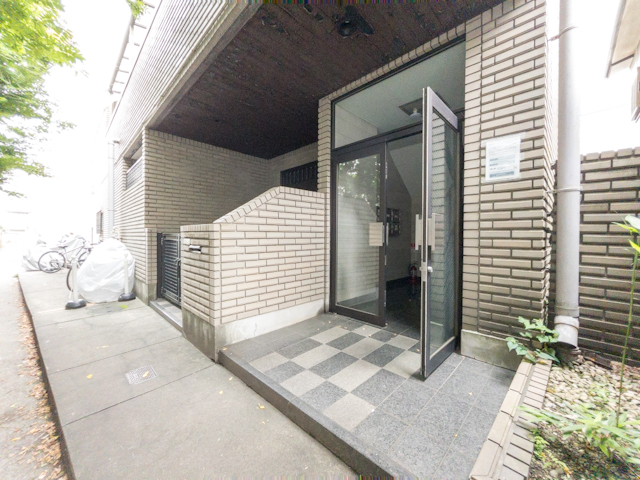 招き猫の街で。 202の内観