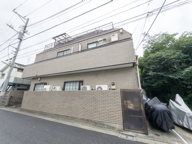 招き猫の街で。 202の内観