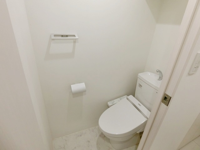 碑文谷の築浅に住まう 205の内観