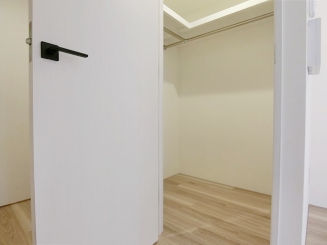 碑文谷の築浅に住まう 205の内観