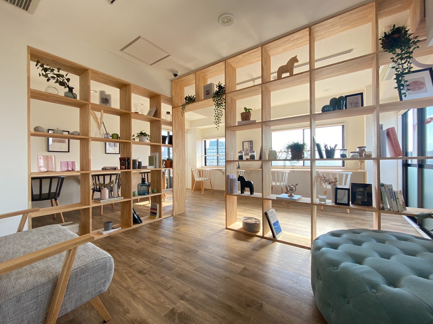 ONとOFF 301の内観