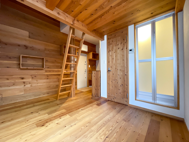 夢のminiログハウス 202の内観