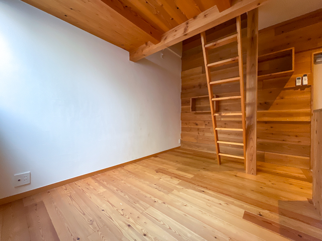 夢のminiログハウス 202の内観