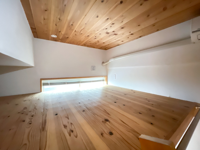 夢のminiログハウス 202の内観