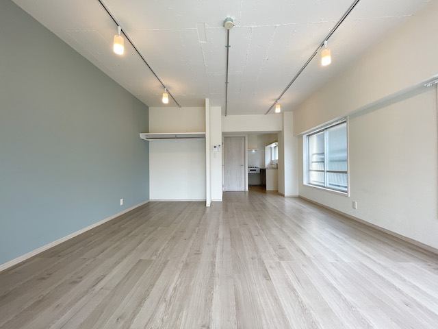 のんびり郊外暮らし 201の内観