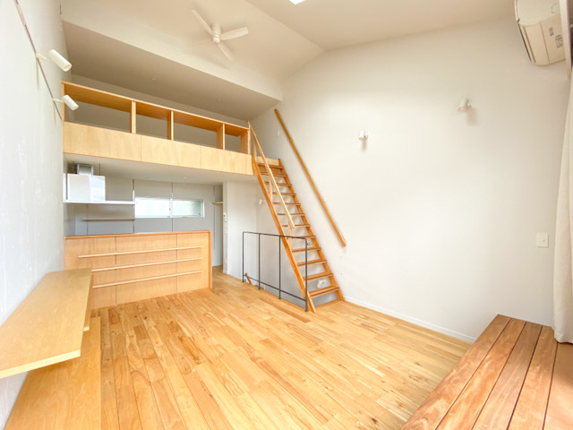 大きく深呼吸 103の外観