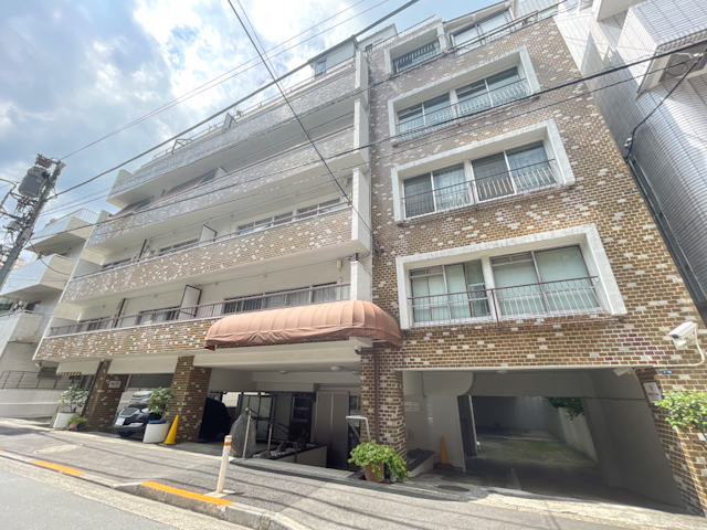 北参道を独り占め！ 602の内観