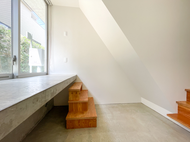 賛辞としての“クセ強” G2の内観