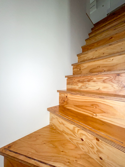 賛辞としての“クセ強” G2の内観