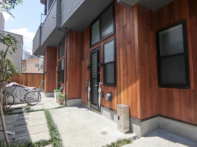 やっぱり無垢床はいい◎ 2-Aの外観