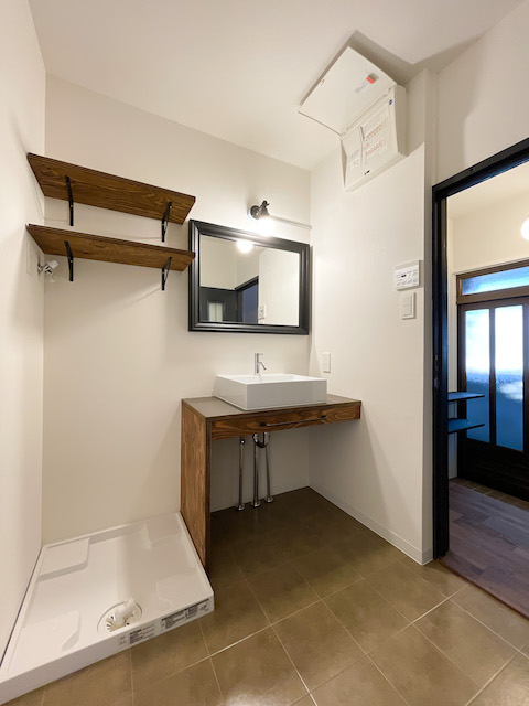 奥ゆかしさも引継ぐ 201の内観