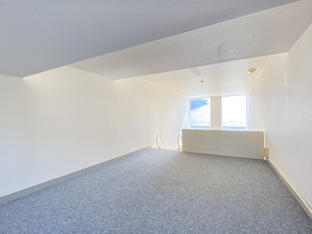 サザエさんと乾杯 02の内観