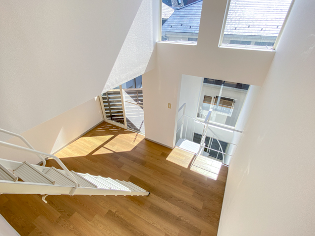 サザエさんと乾杯 02の内観