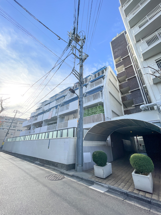 自慢のテラス。 103の内観