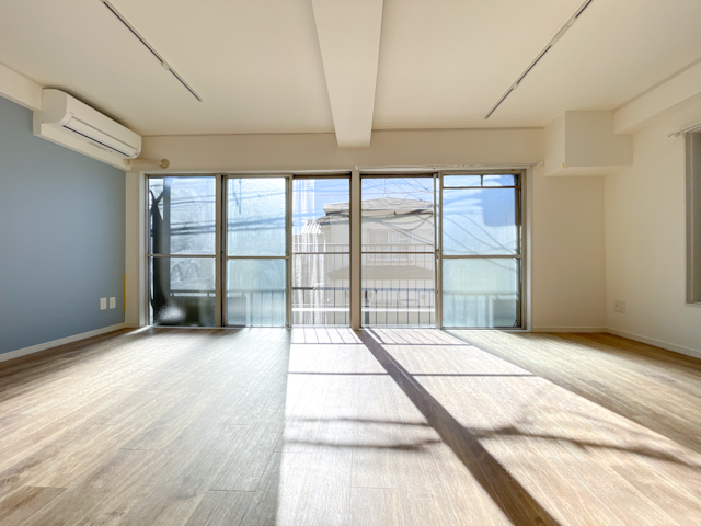 空色と日向ぼっこ。 201の内観