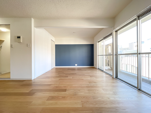 レイニーブルー 611の外観