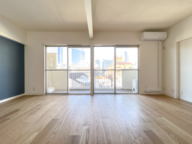 レイニーブルー 611の内観