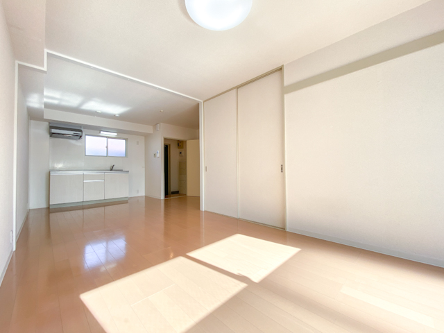 SUN燦燦 202の内観