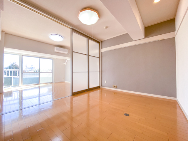 桃色レトロチック 402の内観