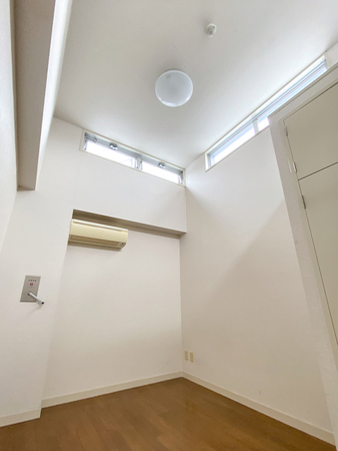 空を見上げて 301の内観