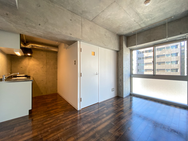 十字形のデザイナーズルーム 702の外観